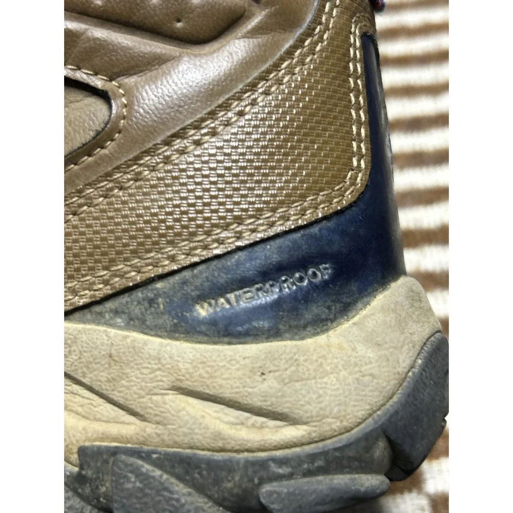 Columbia Newton Ridge Plus II Waterproof Hiking Boots Men's 8 Brown BM3970-234